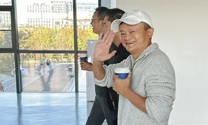 Jack Ma đến trụ sở Alibaba sau gần hai năm