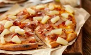 Pizza dứa - món ăn khiến thế giới chia làm hai phe