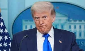 Ông Trump cảnh báo DOGE có thể 'nuốt chửng' Elon Musk