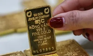 SJC giảm mạnh doanh số bán vàng