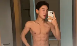 Chi 4 triệu nhân dân tệ tiêm chất làm đầy để có bụng 8 múi