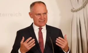 Tình báo Áo phát hiện vali vũ khí liên quan Hamas