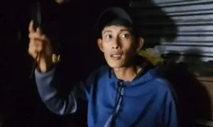 Tài xế kẹt trong sạt đèo Khánh Lê: 'Nhiều tảng đá có thể rơi bất cứ lúc nào'